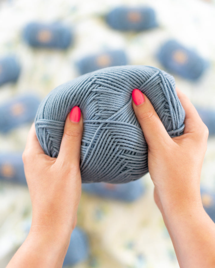 blue merino wool nylon blend dk weight yarn
