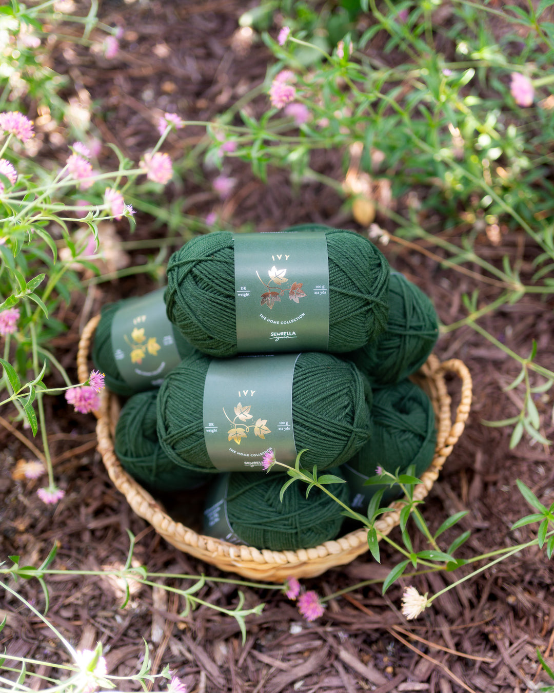 dark green dk merino wool yarn for knitting