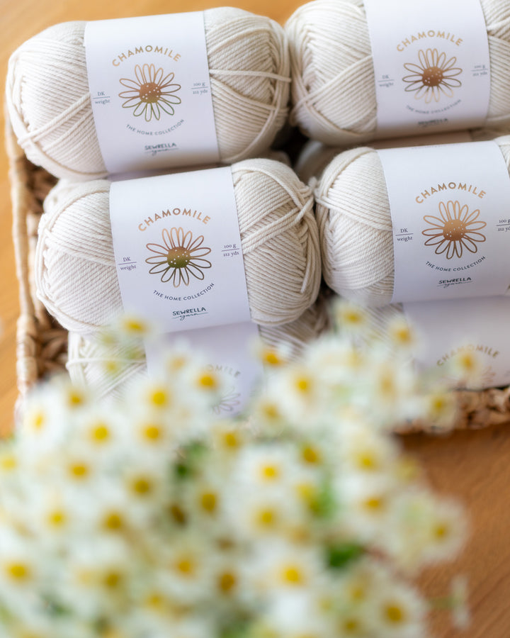 dk weight wool and nylon blend yarn for knitting in cream