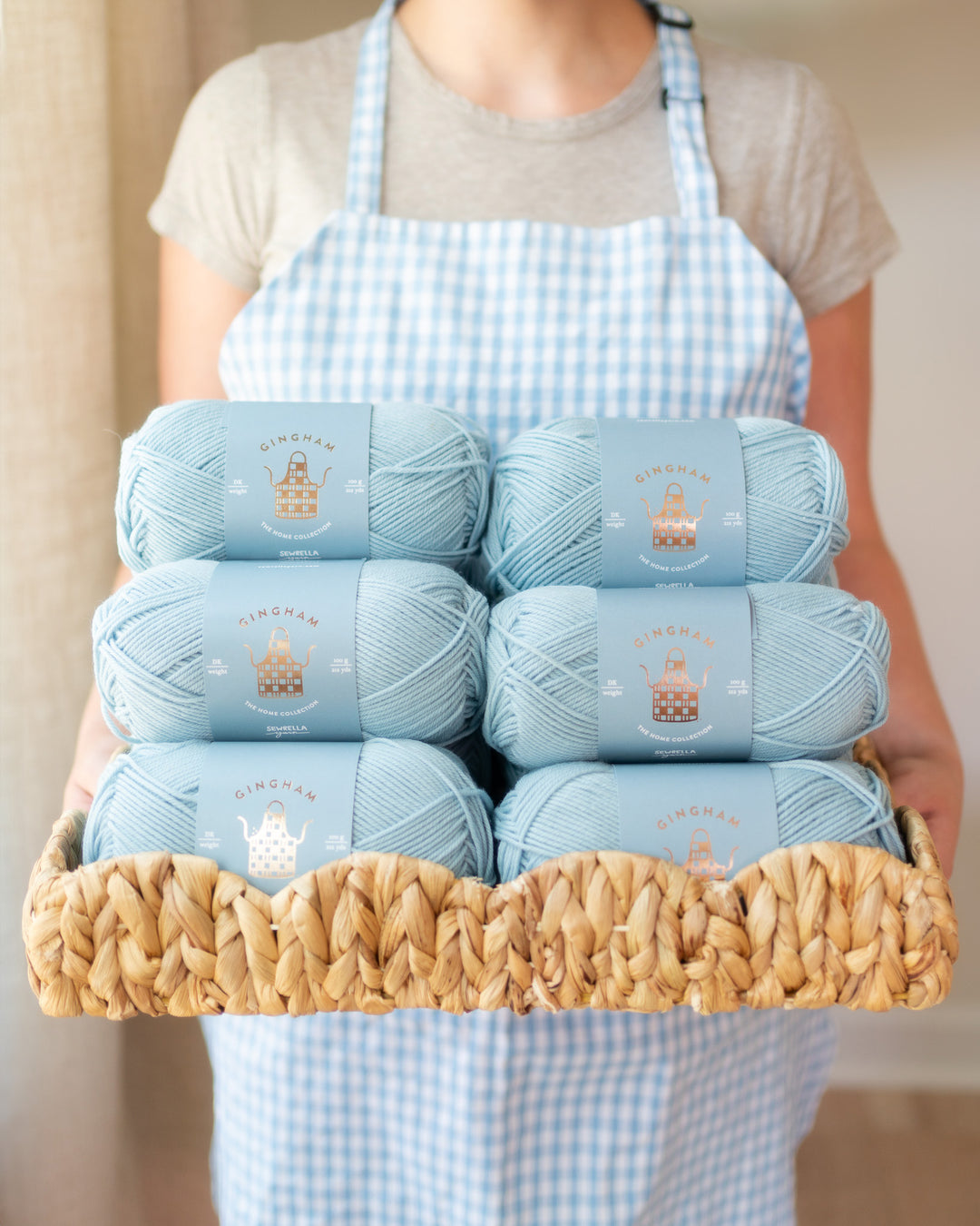 gingham light blue dk merino wool yarn