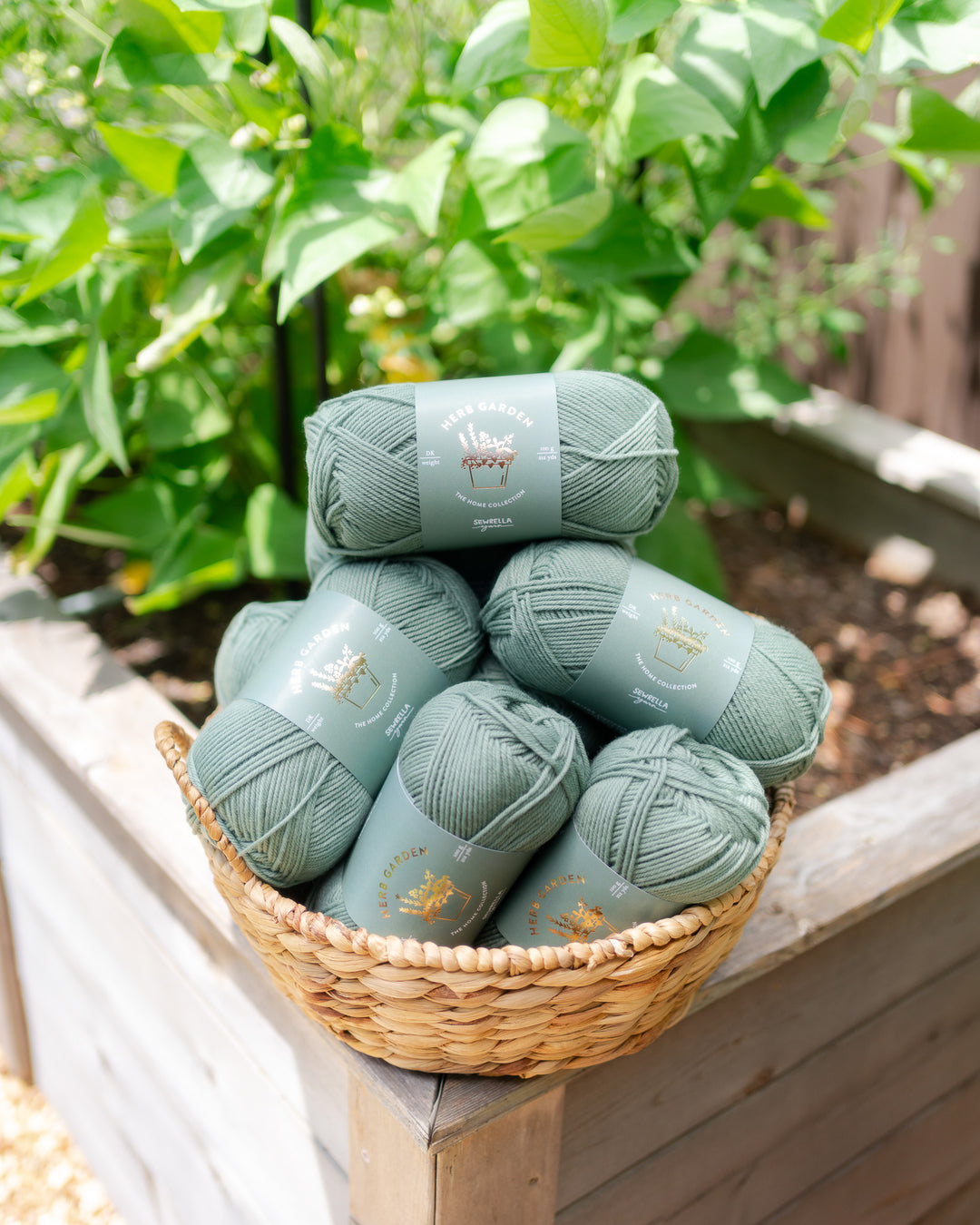 sage green dk weight merino wool yarn